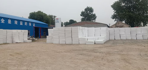 擠塑板生產(chǎn)時(shí)需要的注意事項(xiàng)？