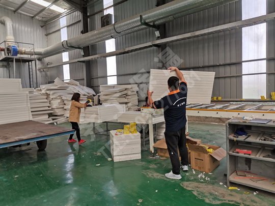 如何選擇優(yōu)質(zhì)的安陽(yáng)地暖保溫板？